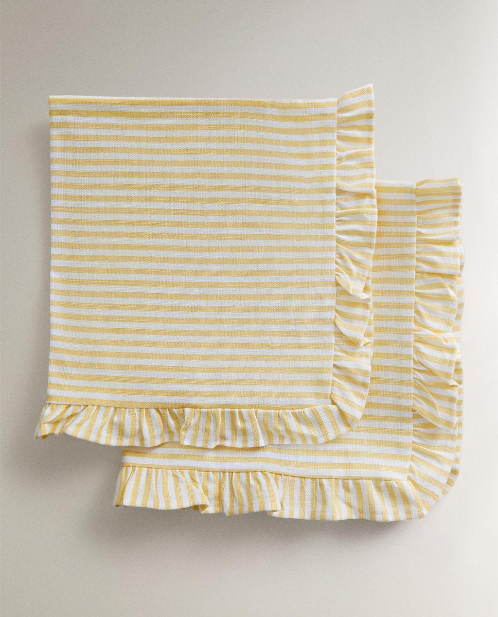 PACK OF RUFFLED COTTON NAPKINS (PACK OF 2)