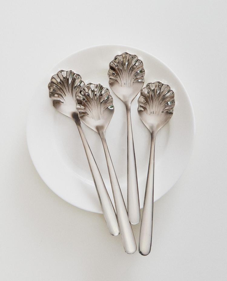 PACK OF STEEL SHELL DESSERT SPOONS (PACK OF 4)