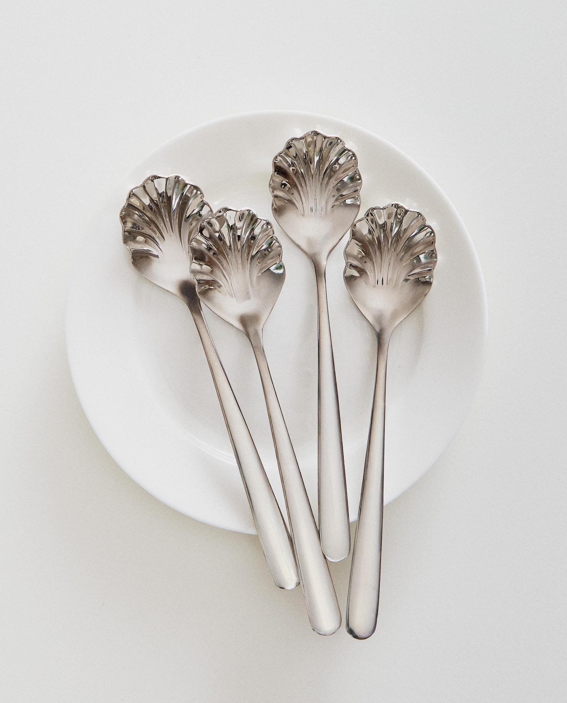 SHELL STEEL DESSERT SPOONS (PACK OF 4)