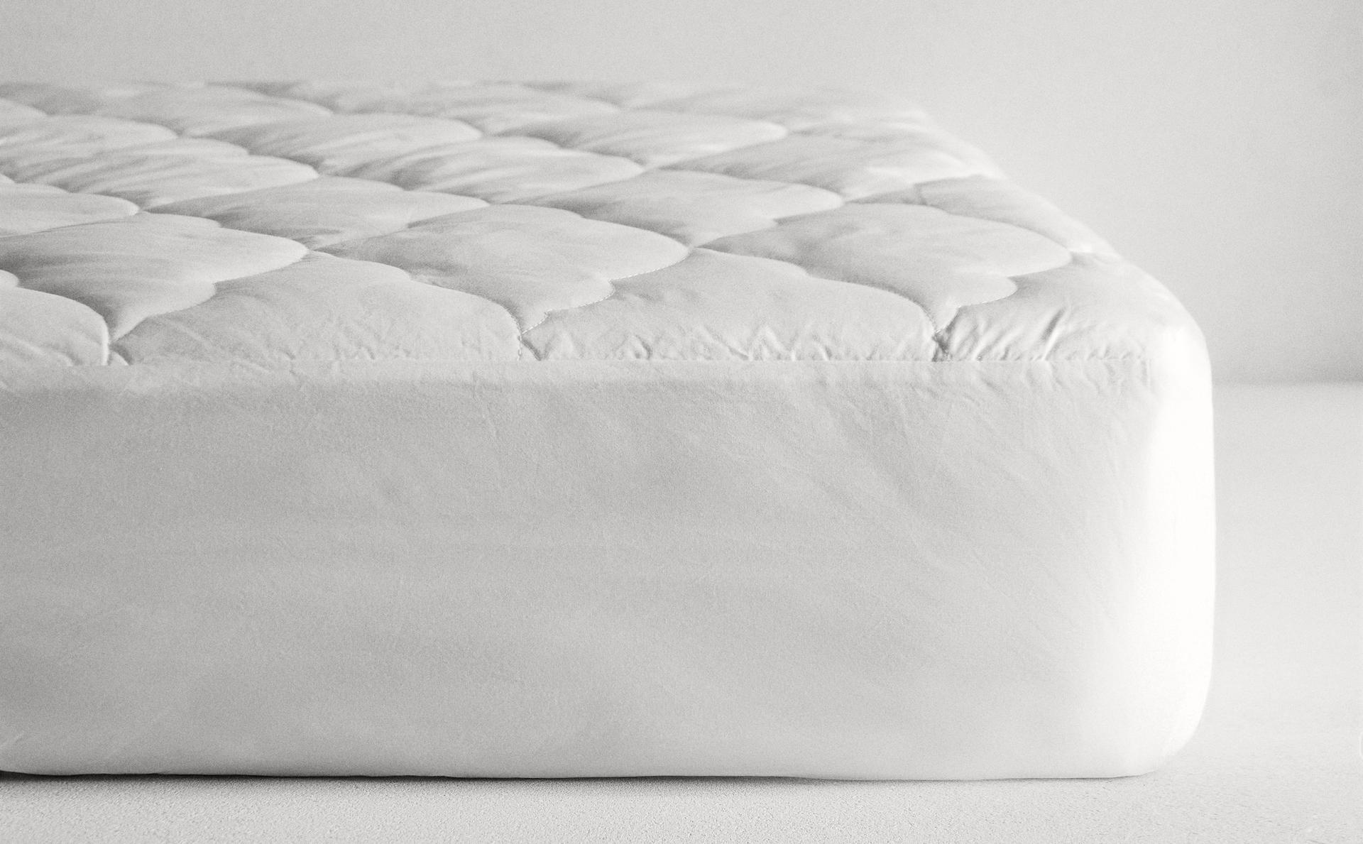 KIDS' WATERPROOF COTTON MATTRESS PROTECTOR (233 TC)