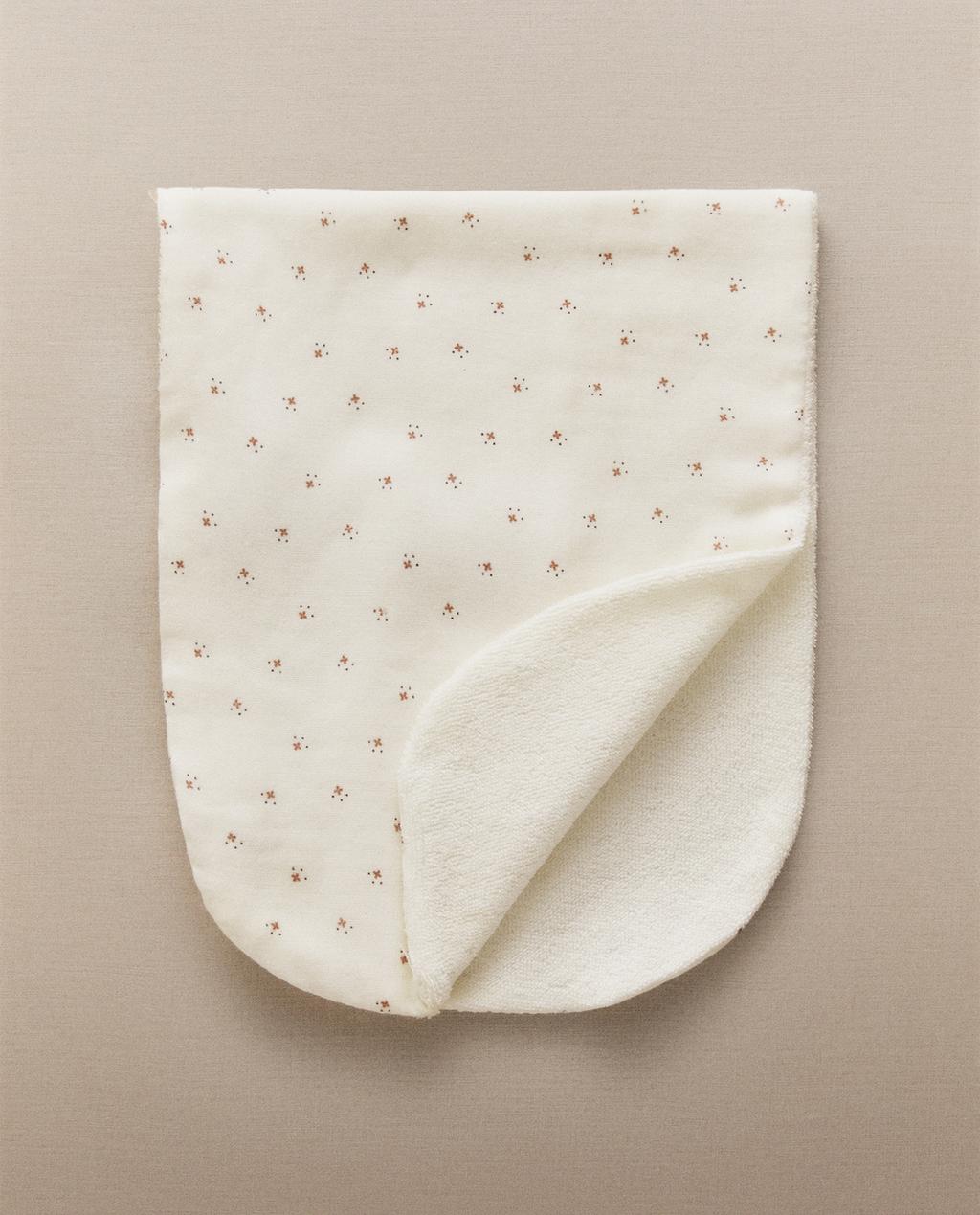 BABADOR INFANTIL DE OMBRO COM FLOR