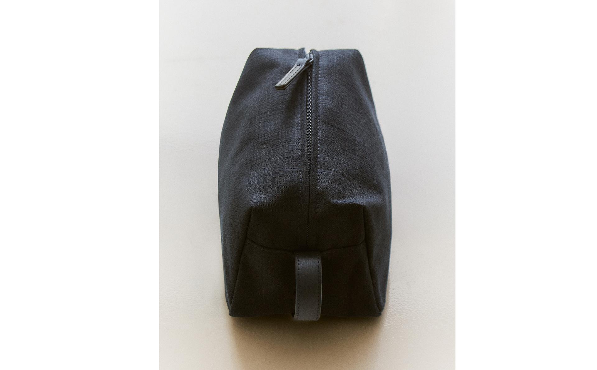 TROUSSE DE TOILETTE EN TISSU