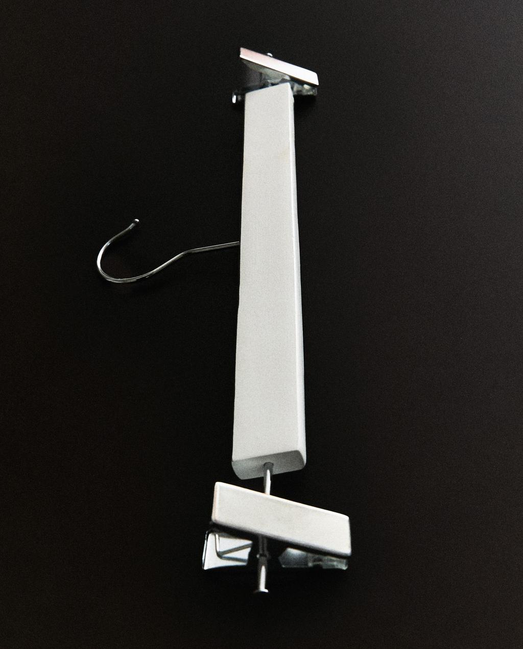 HOLZKLEIDERBÜGEL MIT CLIPS (3ER-PACK)