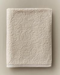 HANDTUCH MIT JACQUARD-BLUMENMUSTER