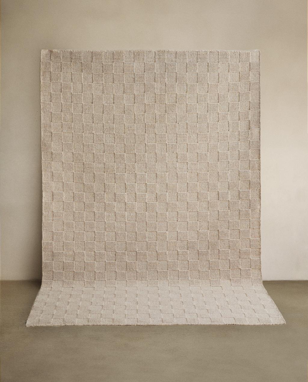 RUG 01