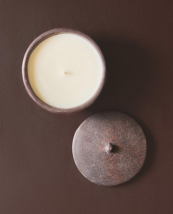 (220 GR) VELA AROMÁTICA LEATHER AMBER