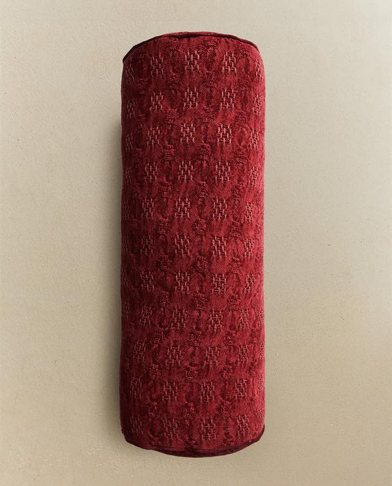 COJÍN BOLSTER JACQUARD