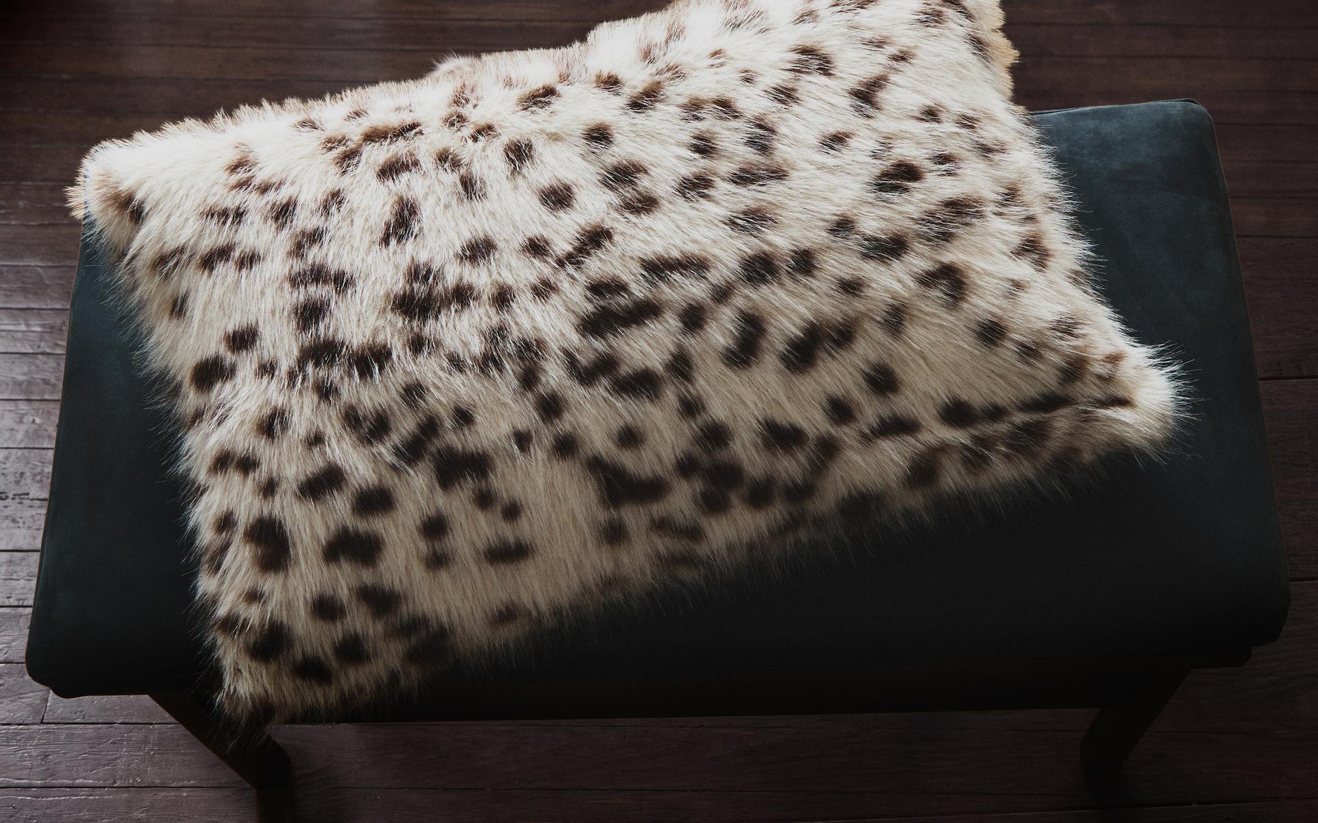 LONG FUR ANIMAL PRINT CUSHION COVER