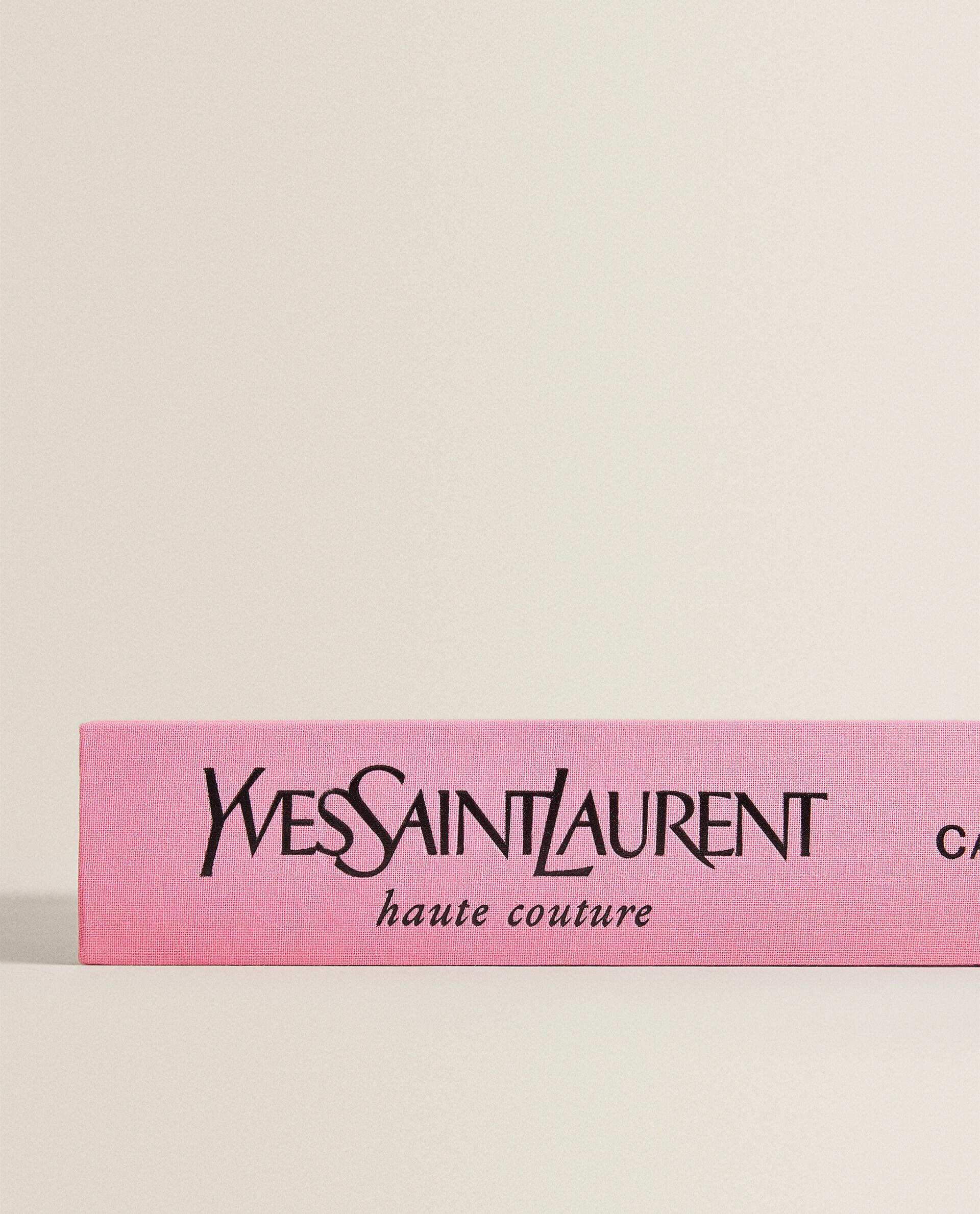 イブサンローラン キャットウォーク Amazon | Yves Saint Laurent Catwalk: The Complete Haute