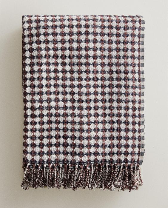 DIAMOND PATTERN CHENILLE BLANKET