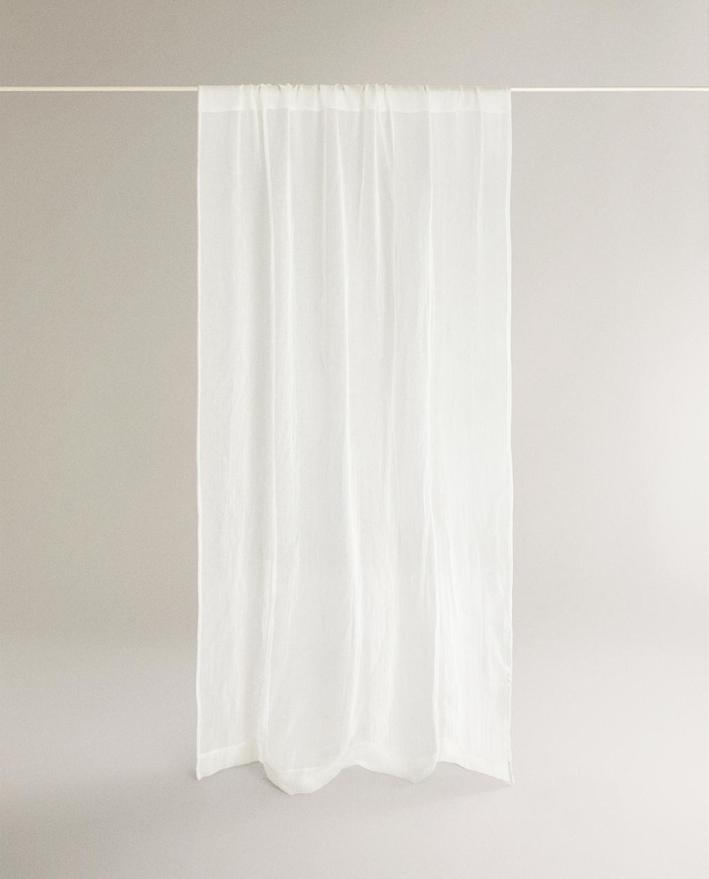 SHEER CURTAIN WITH VERY LOW OPACITY