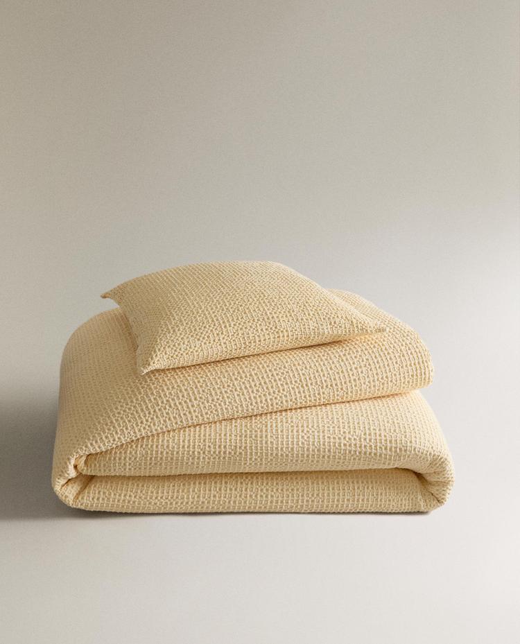 MINI WAFFLE KNIT BEDSPREAD