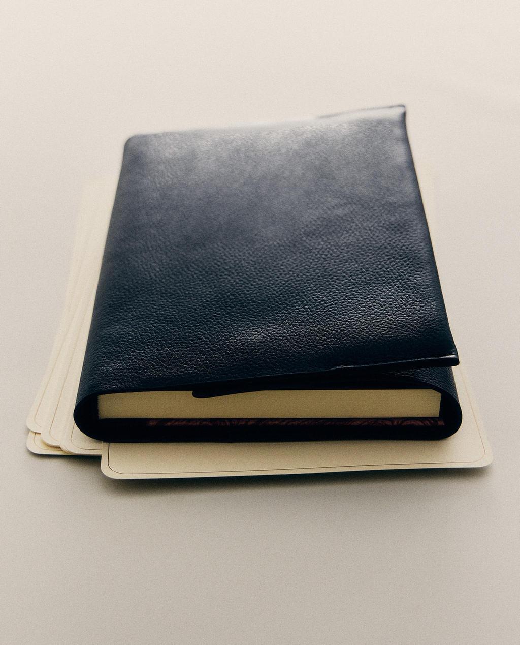 ÉTUI EN CUIR POUR CAHIER A5