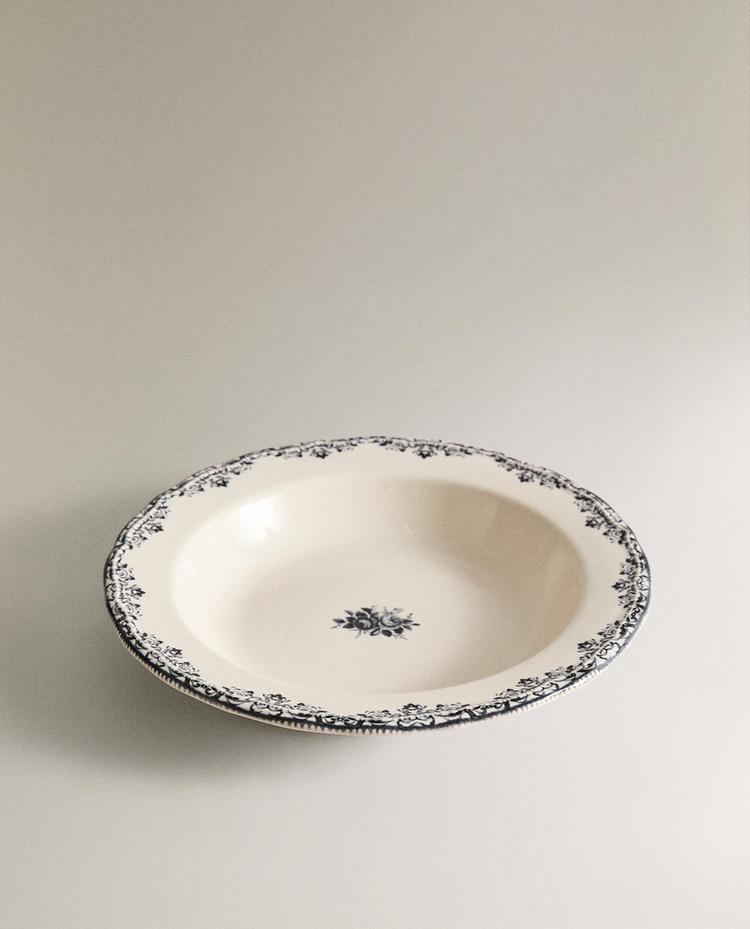 SOUP PLATE WITH PLACEMENT DESIGN
