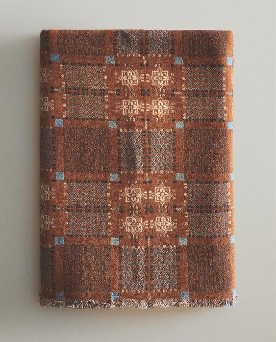 COUVERTURE MOTIF GÉOMÉTRIQUE