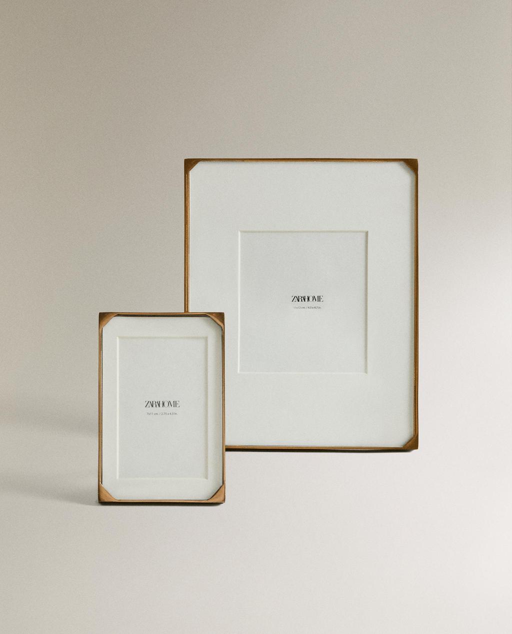 THIN METAL PHOTO FRAME