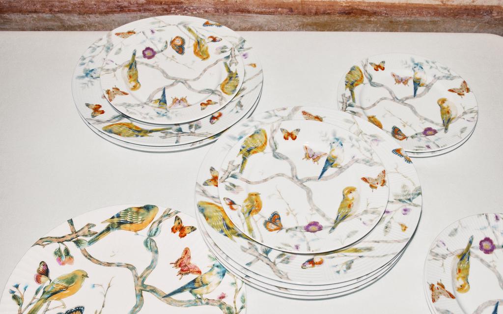 BRANCHES AND BIRDS PORCELAIN DINNER SET I MARISA BERENSON