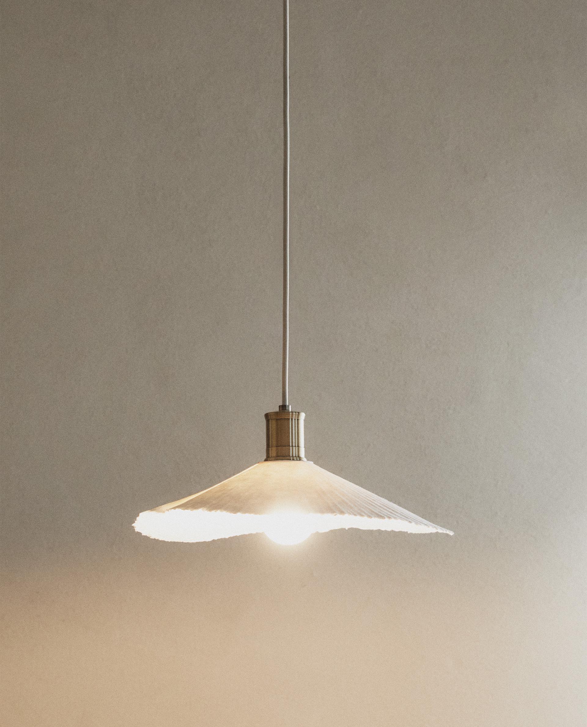 SMALL FLOWER CEILING LAMP