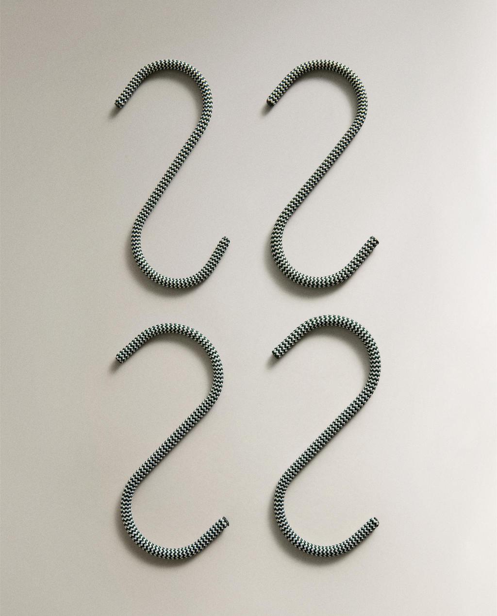 PACK OF HOOKS (PACK OF 4)