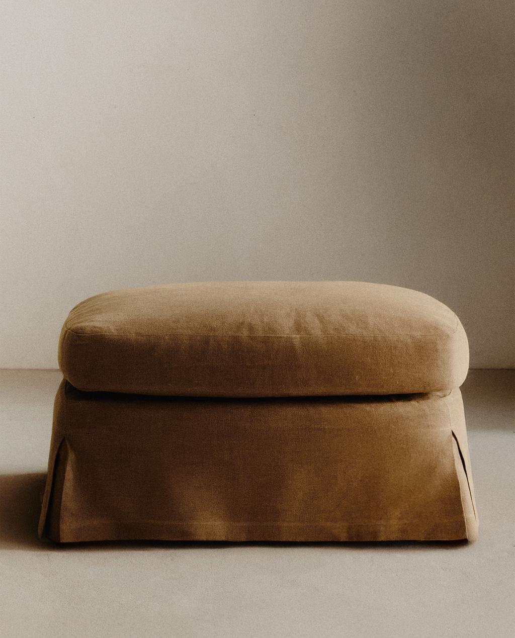 FOOTSTOOL 01