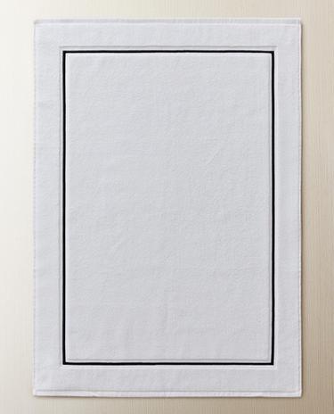 BATH MAT WITH TRIM