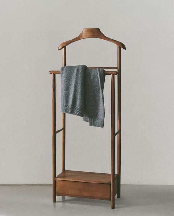 ACACIA WOOD VALET STAND