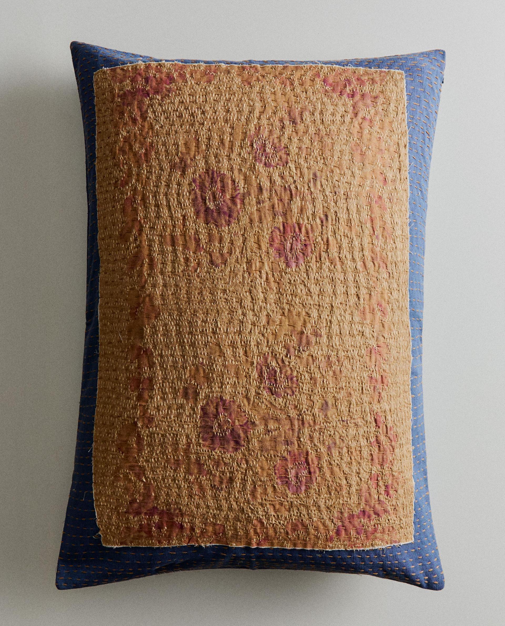 FUNDA DE COJÍN BORDADO