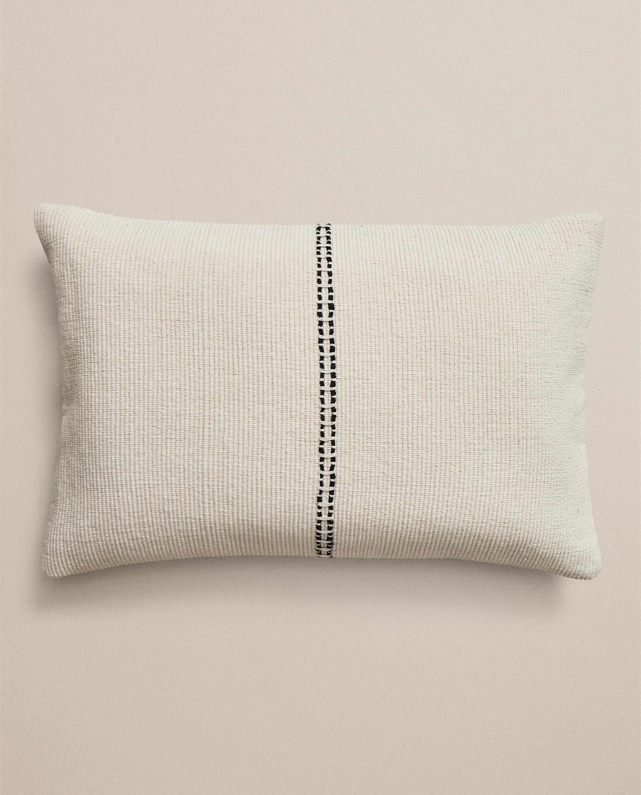 ダブルライン クッションカバー | Zara Home 日本/Japan
