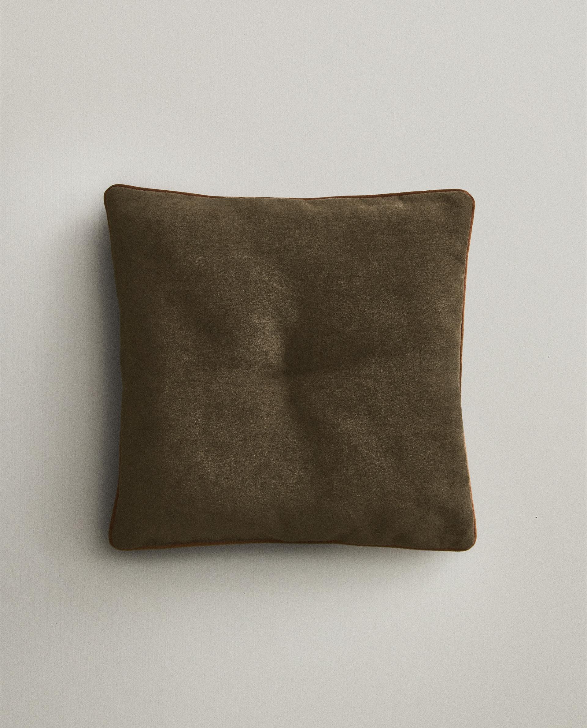 PIPING CHENILLE SEAT CUSHION