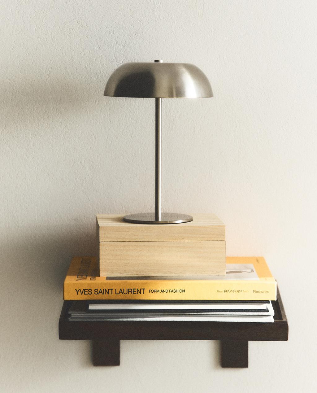 MONOCHROME CORDLESS TABLE LAMP