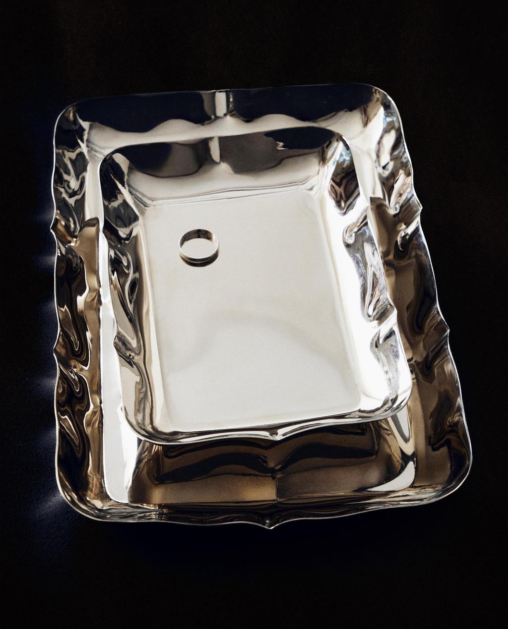 STEEL TRAY WITH IRREGULAR EDGE