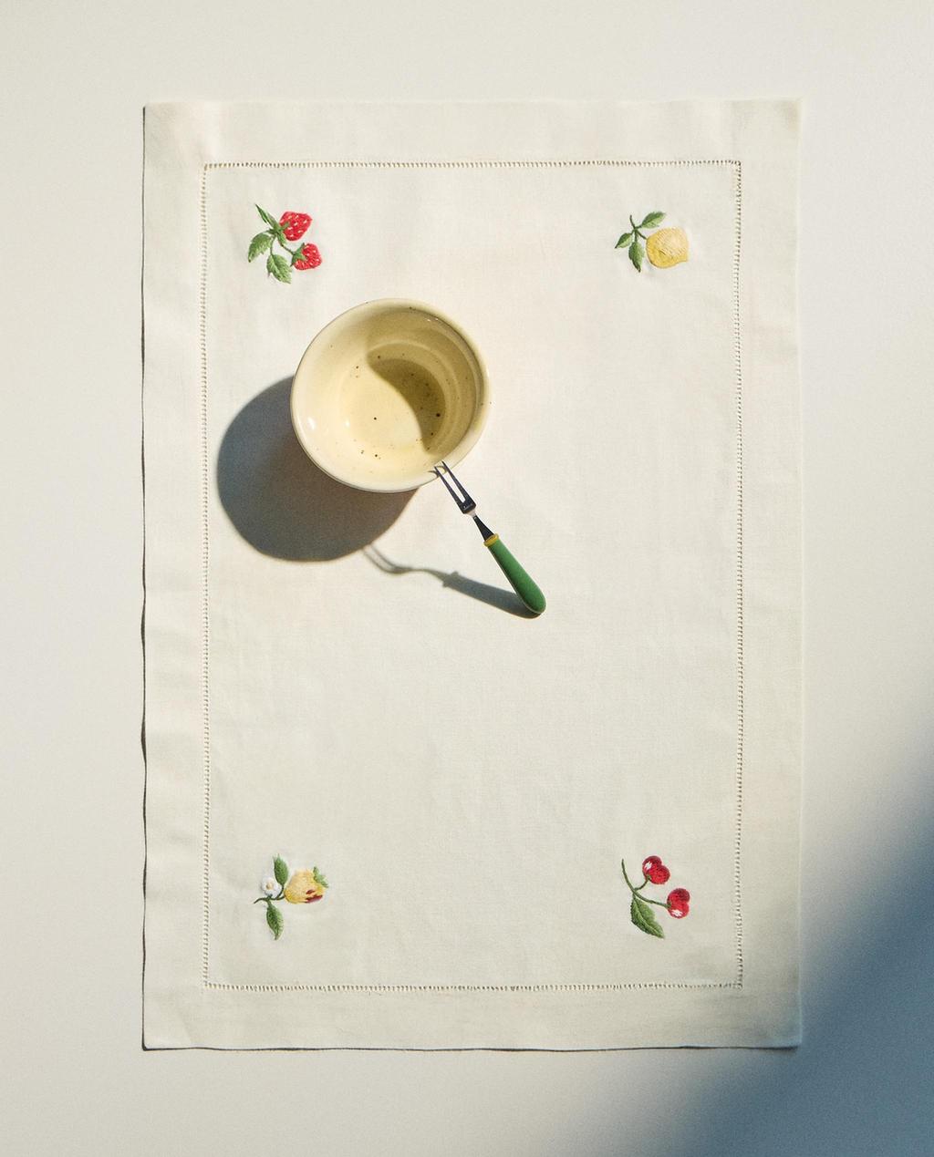 水果刺繡餐墊