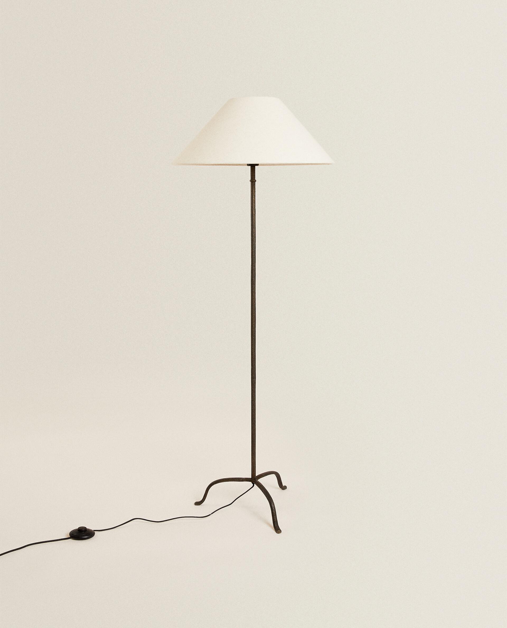 ZARA  スタンドランプ TRIPOD BASE FLOOR LAMP | Zara Home Canada