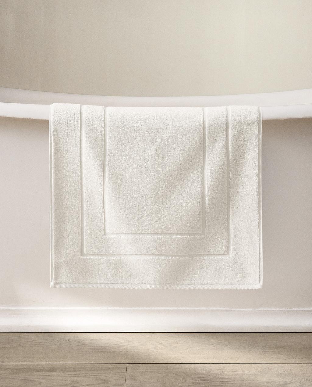 COTTON BATH MAT