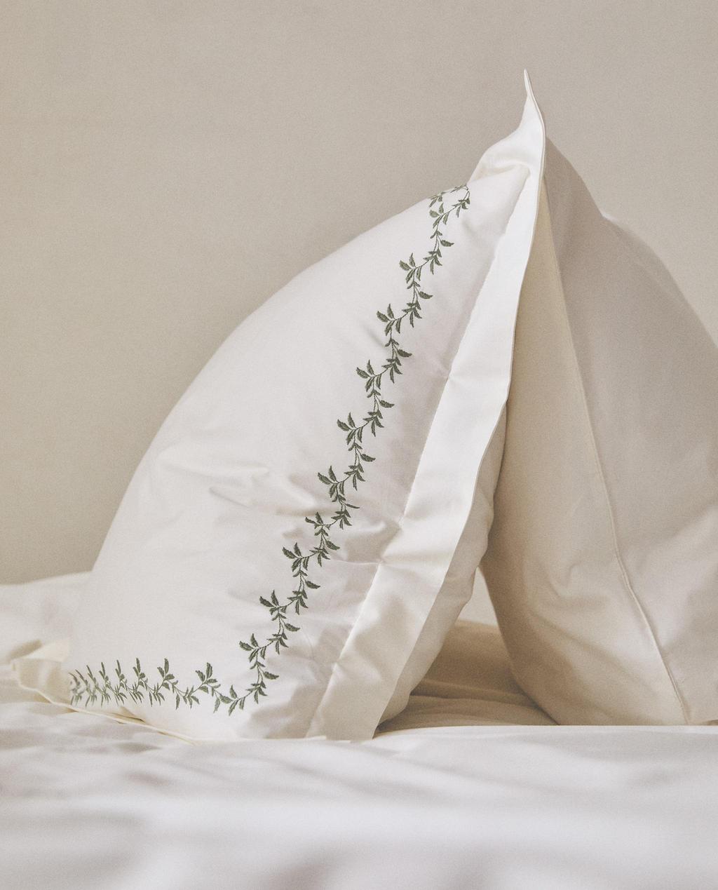 SATEEN PILLOWCASE WITH EMBROIDERED LEAVES