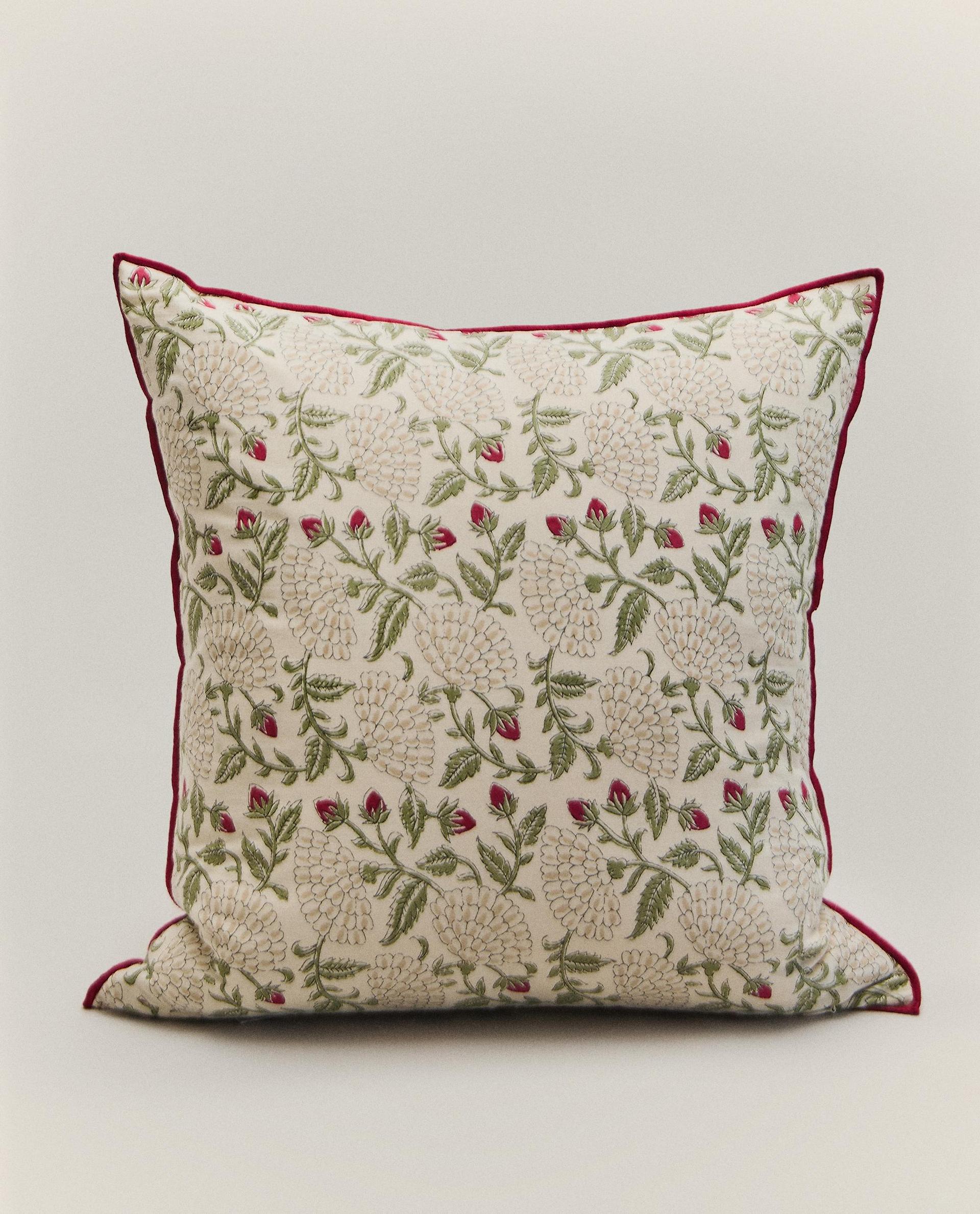 HOUSSE DE COUSSIN FLEURS ET FRAISES