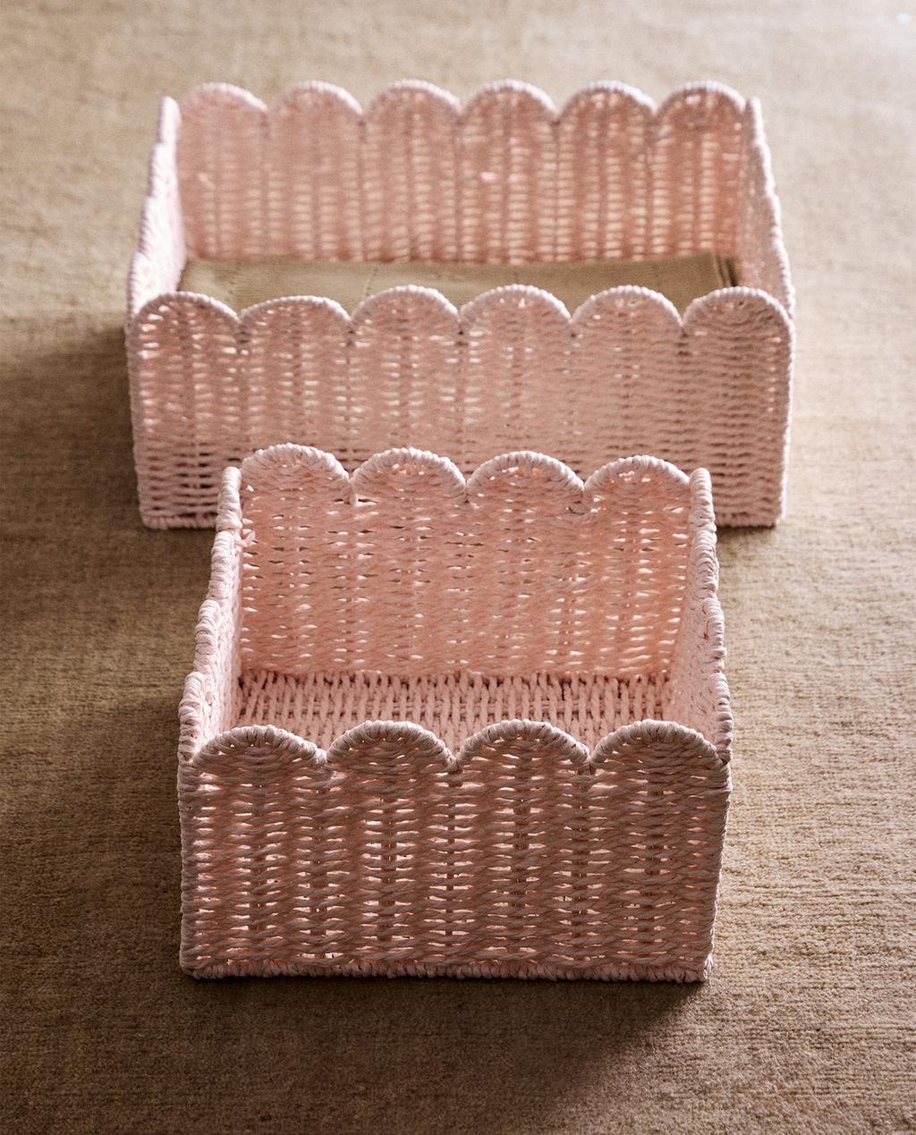 SMALL SCALLOPED BASKET