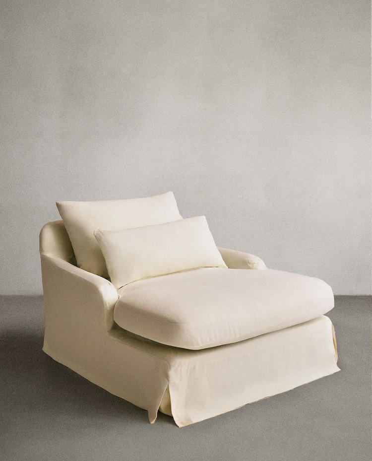 LOVESEAT 01