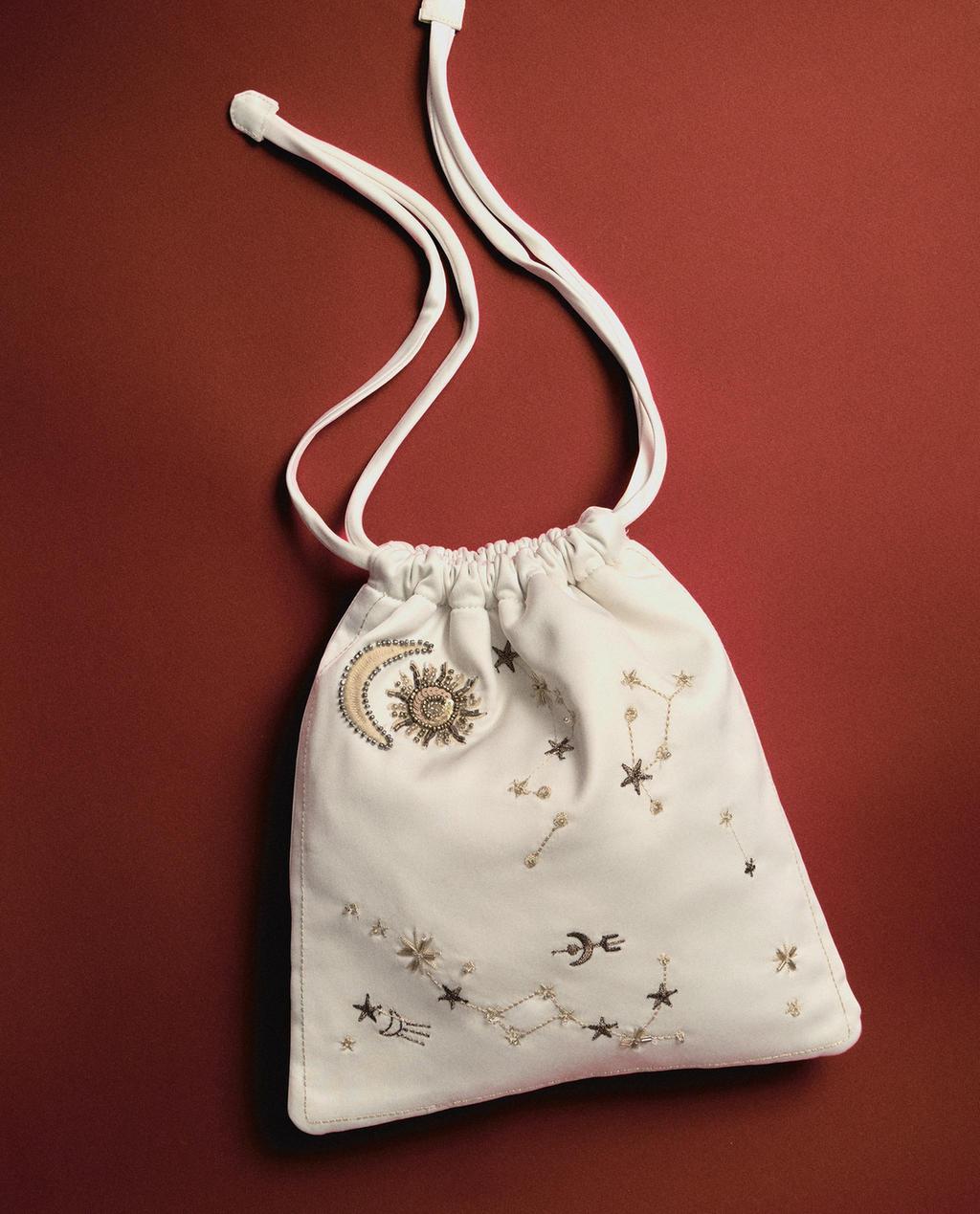 MITTELGROSSE TASCHE MIT STICKEREIEN | MARISA BERENSON