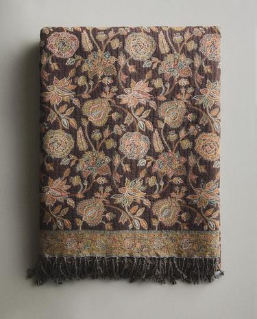 FLORAL JACQUARD THROW
