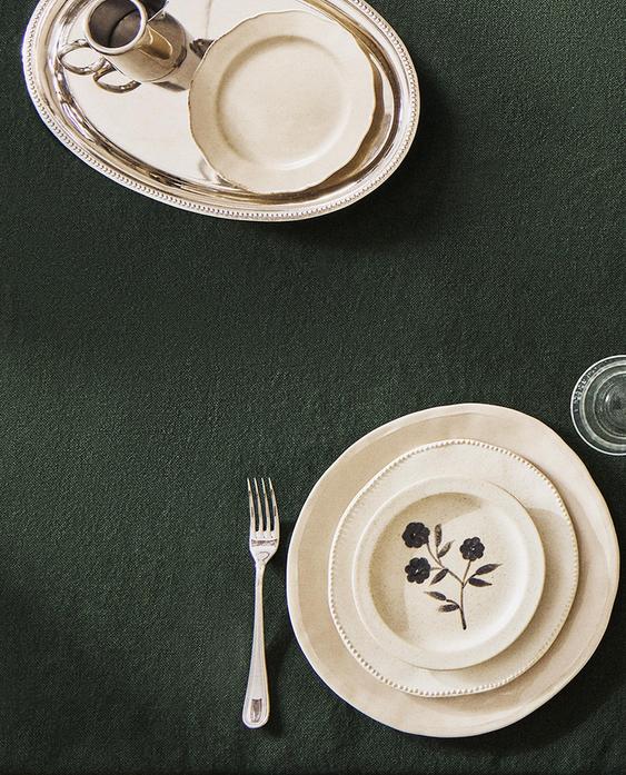 COLOURED HEAVY-LINEN TABLECLOTH