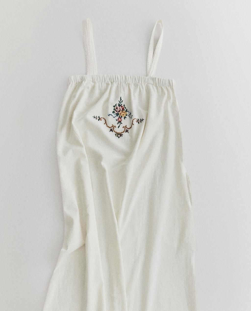 EMBROIDERED COTTON AND LINEN DRESS