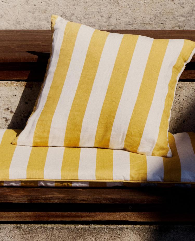 STRIPED BENCH CUSHIONS