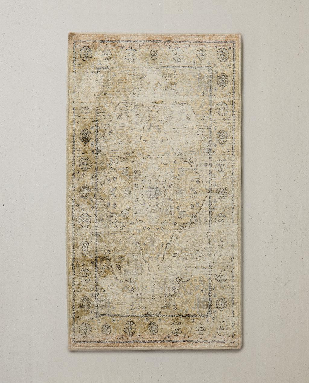 VINTAGE-EFFECT CARPET RUNNER