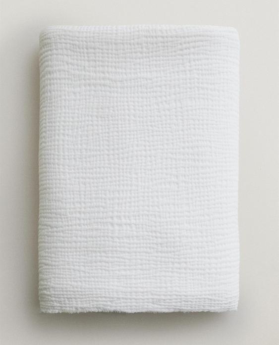 PLAIN MUSLIN THROW