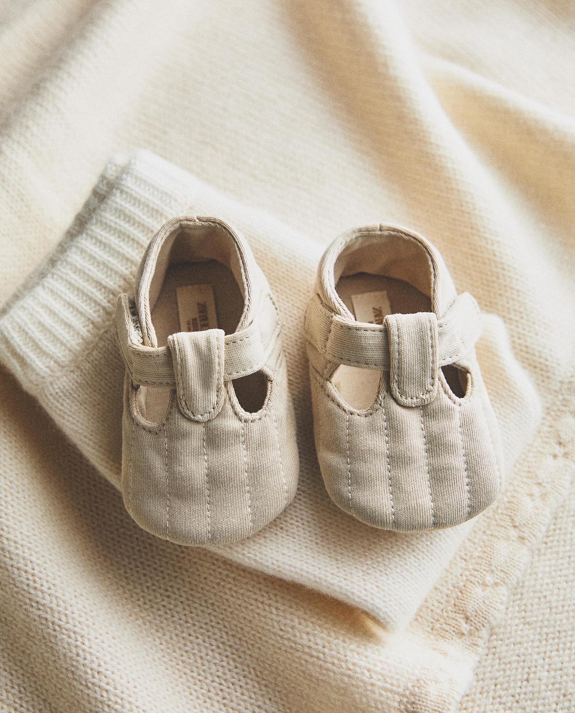 CHAUSSONS SANDALES