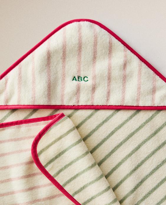 REVERSIBLE STRIPED HOODED BABY TOWEL