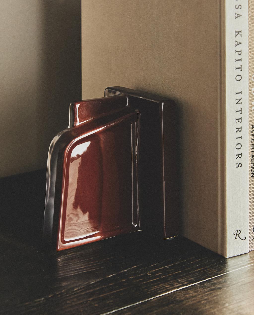 CERAMIC BOOKEND