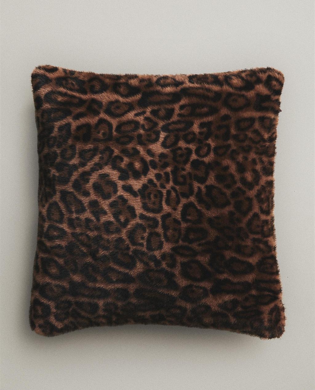 FUNDA COJÍN PELO Y ANIMAL PRINT