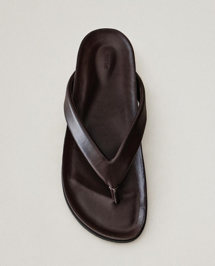 LEATHER SANDALS WITH STRAPS